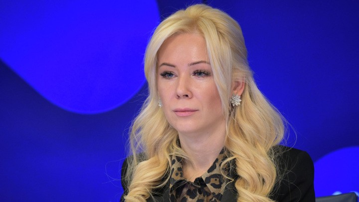 Мизулина возмущена возвращением певицы Манижи в Россию