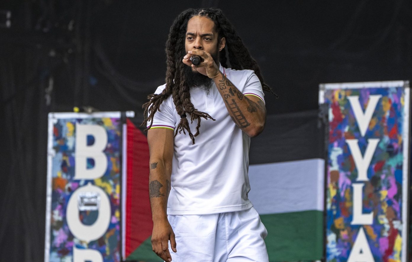 BBC больше не будет транслировать «высокорисковые» выступления после скандала с Bob Vylan на Glastonbury