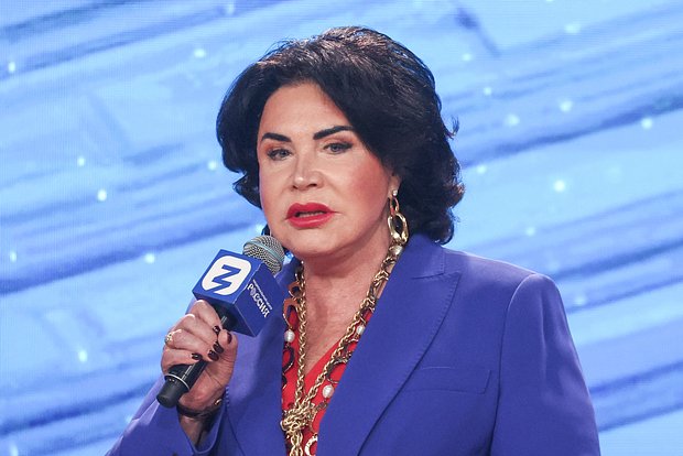 Надежда Бабкина на концерте