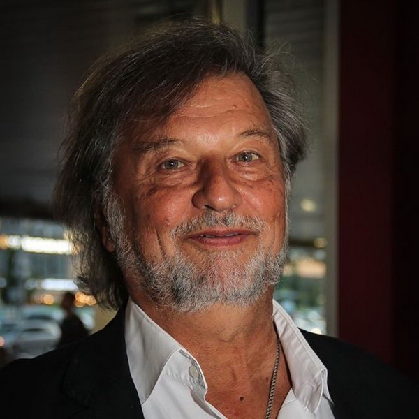 Алексей Рыбников на концерте — мэтр российской музыки в деле.